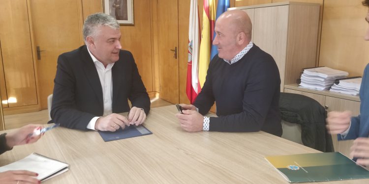 Cartes recibirá ayuda del Gobierno de Cantabria en la atención de sus principales necesidades