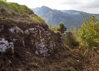 Descubiertos hallazgos científicos en los vestigios del castillo medieval de Puente Viesgo