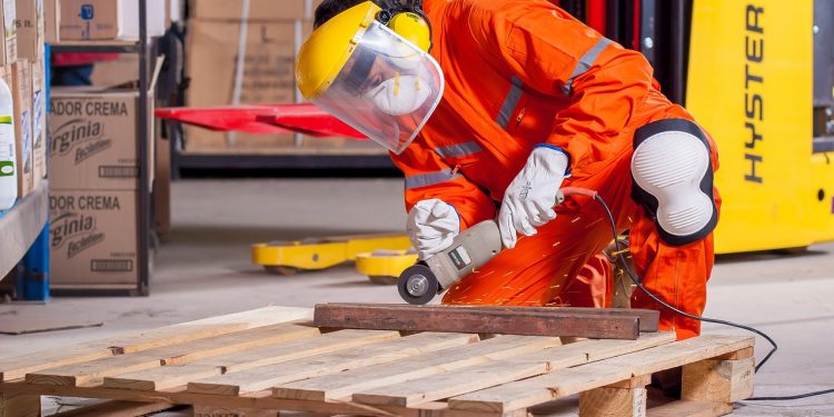 El empleo indefinido en Cantabria crece un 26,1% en noviembre, pero se sitúa por debajo de la media nacional