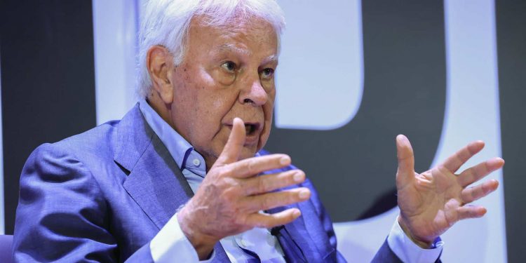 Felipe González pide la dimisión de Álvaro García Ortiz como fiscal general del Estado