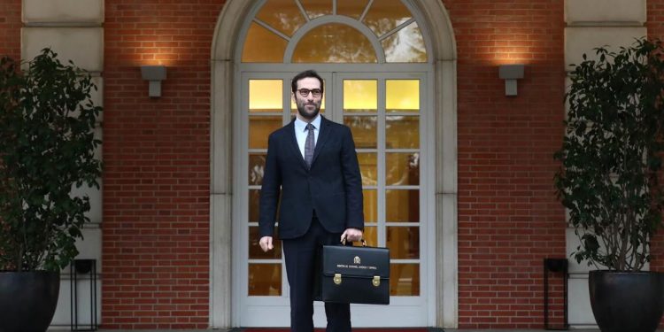 Carlos Cuerpo asegura que la jornada laboral de 37,5 horas será una realidad, pero solo si todo el Gobierno está «cómodo» con la medida