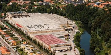 UGT, CCOO y SITB exigen claridad a Bridgestone sobre el futuro de la plantilla