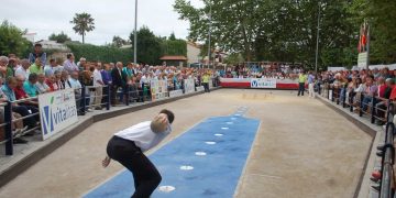 El plante de los bolistas amenaza con dejar en el aire el Campeonato de Cantabria de Primera Categoría