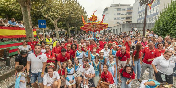 ‘Pandora’, de Francis 2, gana la Gala Floral de la Virgen Grande de Torrelavega