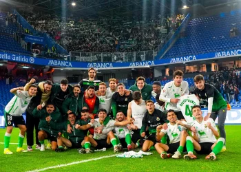 El Racing conquista Riazor