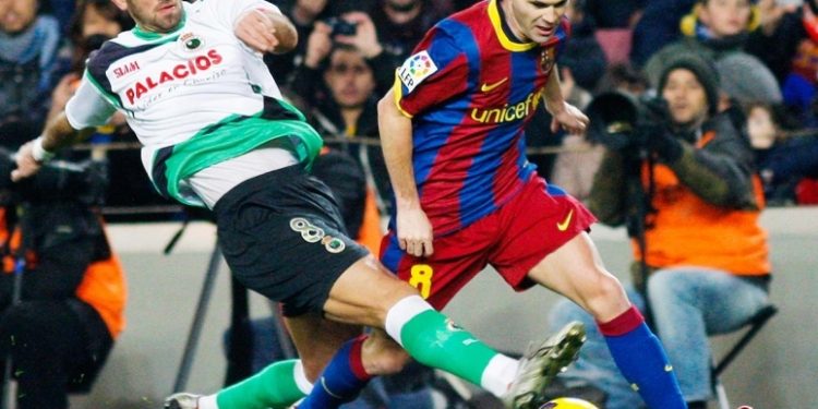 El Racing recibe al Barcelona en busca de la sorpresa