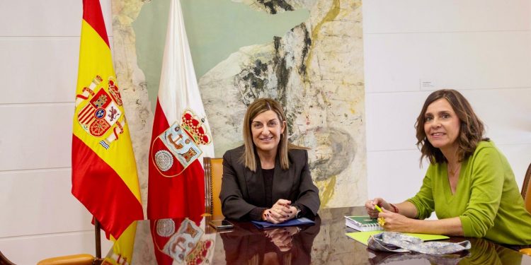 Buruaga y el PRC reactivan la negociación presupuestaria tras meses de bloqueo sobre las cuentas de 2026