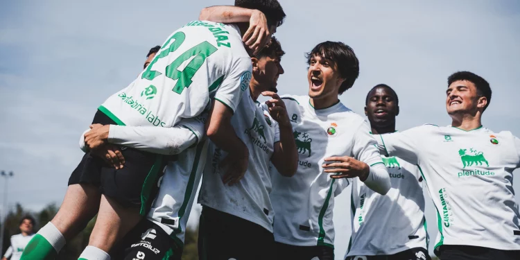 Rayo Cantabria suma un triunfo de prestigio y el UD Sámano cae sin opción en Ávila