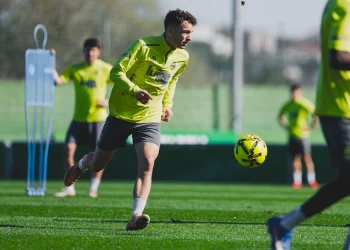 Iñigo Vicente: «Vamos a León con la idea clara de sacar los tres puntos»