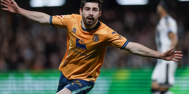 El Racing firma un golpe de líder en Castalia y se escapa en lo alto