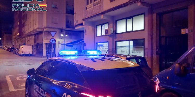 Detenidos dos implicados en varios robos con fuerza en comercios de Santander