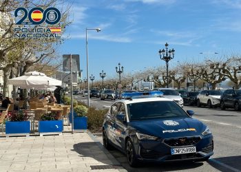 Policía Nacional arresta a dos hombres por robo con fuerza y agresión a agentes en tienda del centro de Santander