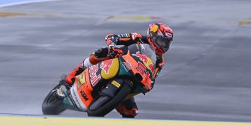 Brian Uriarte concluye undécimo en el caótico Gran Premio de Brasil de Moto3