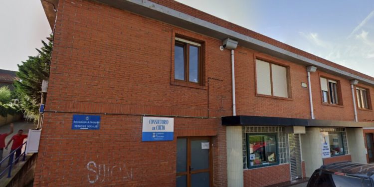 Se hunde tejado del consultorio de Cueto y vecinos exigen fondos para arreglarlo