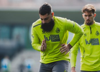 Villalibre y Pablo Ramón ya pisan el césped y tocan balón en el Racing