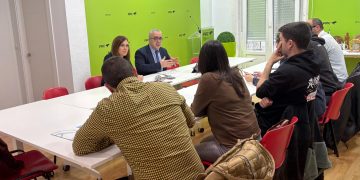 Paula Fernández afirma que el acuerdo presupuestario permitirá poner fin al conflicto docente y avanzar en la adecuación salarial del profesorado