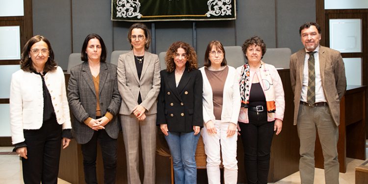 La rectora Conchi López preside la toma de posesión de Berta Galán como directora del Departamento de Química e Ingeniería de Procesos y Recursos