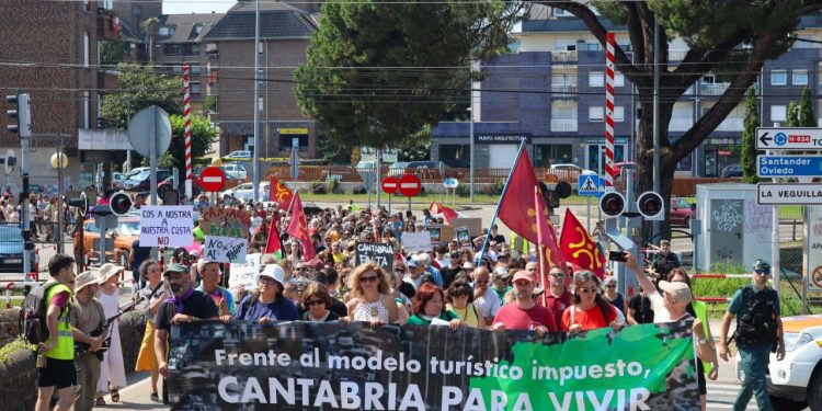 Cantabria Para Vivir anuncia una nueva ronda de movilizaciones y convoca una manifestación conjunta el 6 de junio en Santander