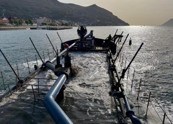 El Gobierno de Cantabria ha dragado más de 5.300 metros cúbicos de arena en el puerto de Santoña desde finales de febrero