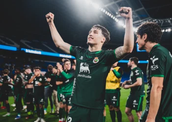 El Racing golpea en Anoeta y da un paso firme hacia el objetivo