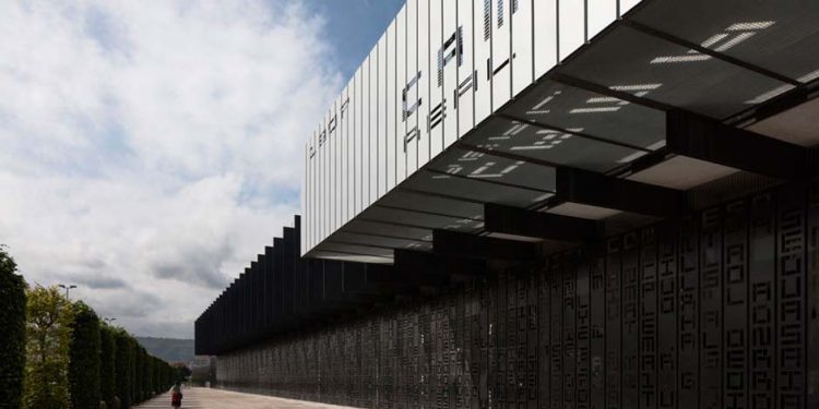 El Ayuntamiento de Torrelavega enmarca en el interés público la suspensión de la concesión directa de El Malecón y plantea sacar a concurso los bajos del estadio