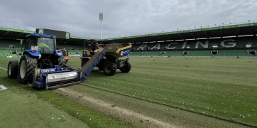 El Racing renueva completamente el césped natural de los Campos de Sport y el Santi Gutiérrez Calle para la temporada en Primera