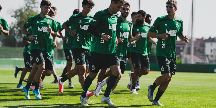 El Racing arranca la pretemporada con 26 futbolistas y un estreno marcado por la cantera