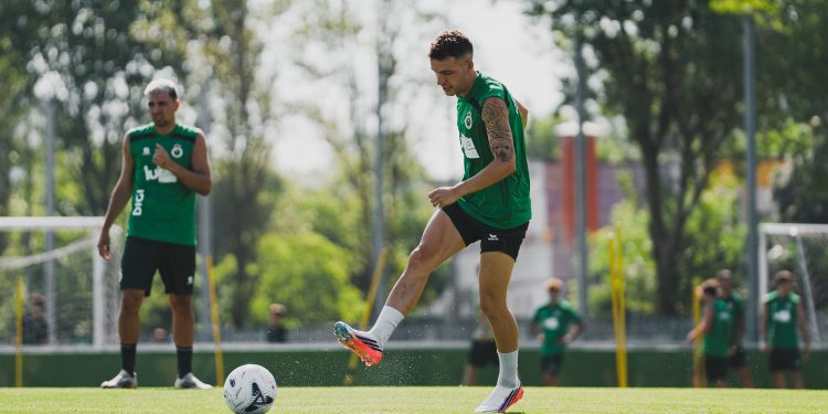 El Racing arranca la pretemporada con 26 futbolistas y un estreno marcado por la cantera