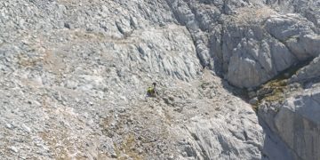 Rescatado un montañero gijonés de 62 años tras caer diez metros en Picos de Europa