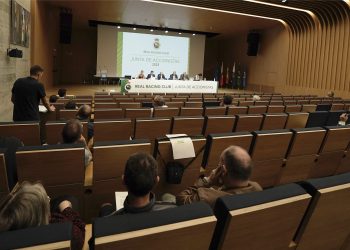 La primera fase de la ampliación de capital del Racing finaliza con la suscripción de títulos por valor de 7.110 euros