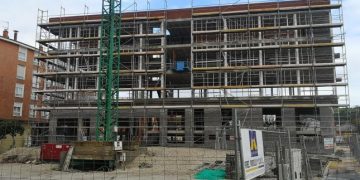 Adjudicado el equipamiento destinado al ‘centro de acogida, centro cívico y alojamiento en régimen de alquiler temporal» de Torrelavega