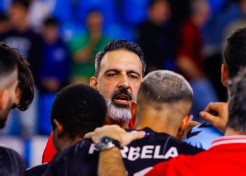 El Blendio Sinfín rompe su racha ante el Bidasoa Irun