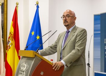 Cantabria defiende ante el Ministerio el modelo «cohesionado» de MIR único en toda España y exige su mantenimiento