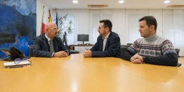 El Gobierno estudiará la propuesta realizada por el Ayuntamiento de Colindres para ampliar el centro de salud