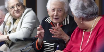 Cerca de 170 mayores reciben el servicio de Teleasistencia en El Astillero