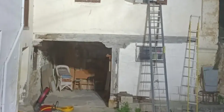 Un hombre y una mujer mueren en un incendio en Heras