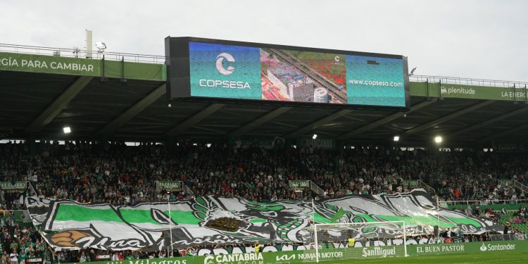 Empate en el derbi norteño entre Racing y Oviedo