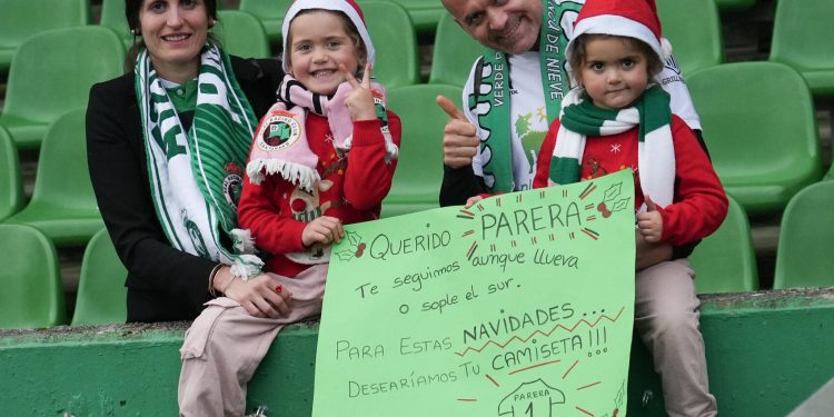 Empate en el derbi norteño entre Racing y Oviedo