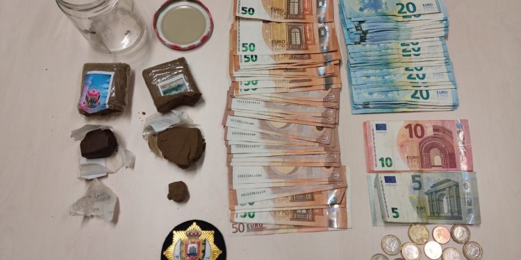 La Policía Local de El Astillero detiene a un sospechoso por violencia de género