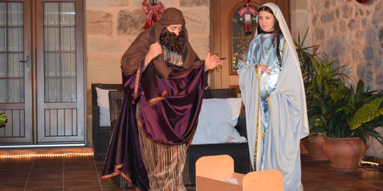 Más de un centenar de figurantes recrean el Belén Viviente de Quijano de Piélagos