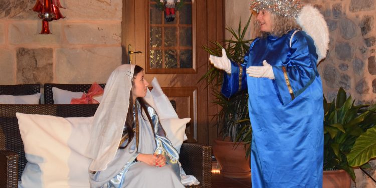 Más de un centenar de figurantes recrean el Belén Viviente de Quijano de Piélagos