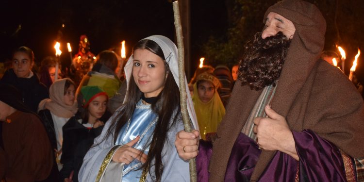 Más de un centenar de figurantes recrean el Belén Viviente de Quijano de Piélagos