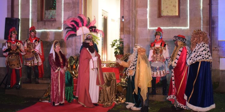 Más de un centenar de figurantes recrean el Belén Viviente de Quijano de Piélagos