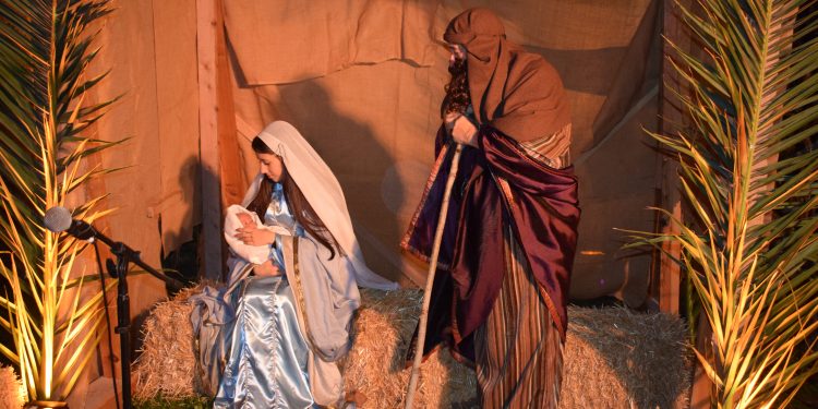 Más de un centenar de figurantes recrean el Belén Viviente de Quijano de Piélagos