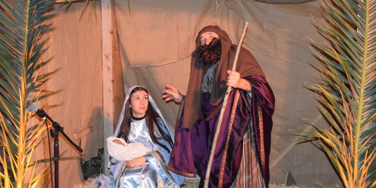 Más de un centenar de figurantes recrean el Belén Viviente de Quijano de Piélagos