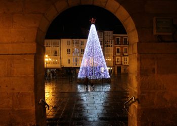Reinosa enciende el alumbrado navideño