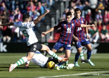 Al Racing le remontan