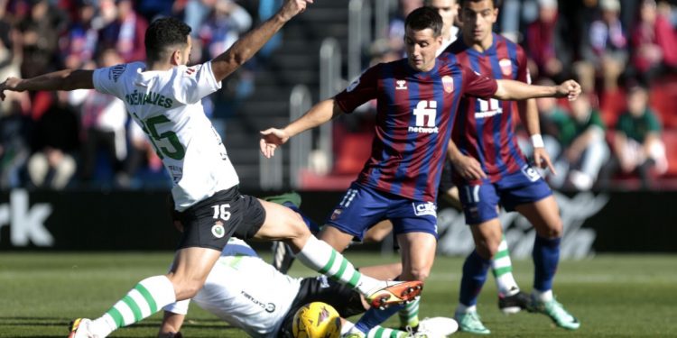 Al Racing le remontan