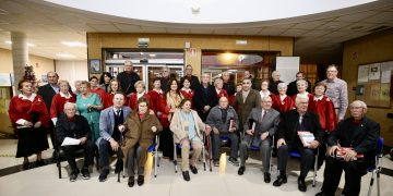 Gómez del Río reconoce a las personas mayores su contribución en la construcción de la actual sociedad