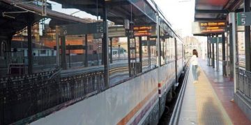 Buruaga considera un “varapalo” la exclusión del tren con Bilbao del Corredor Atlántico y exige al Gobierno central que cumpla su compromiso y financie íntegramente el proyecto